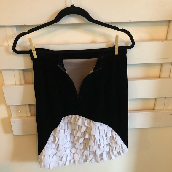 High-Waist pencil skirt with back ruffles - Picture 9 of 9